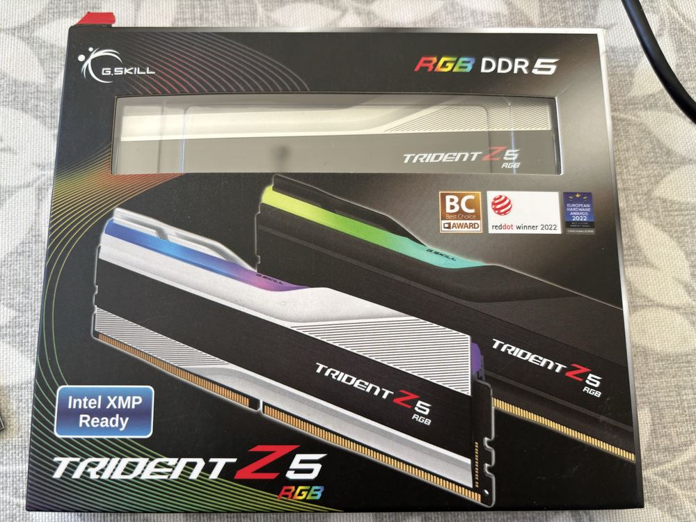 Kit Gskil TridentZ RGB 32GB DDR5 6000mhz Silver
