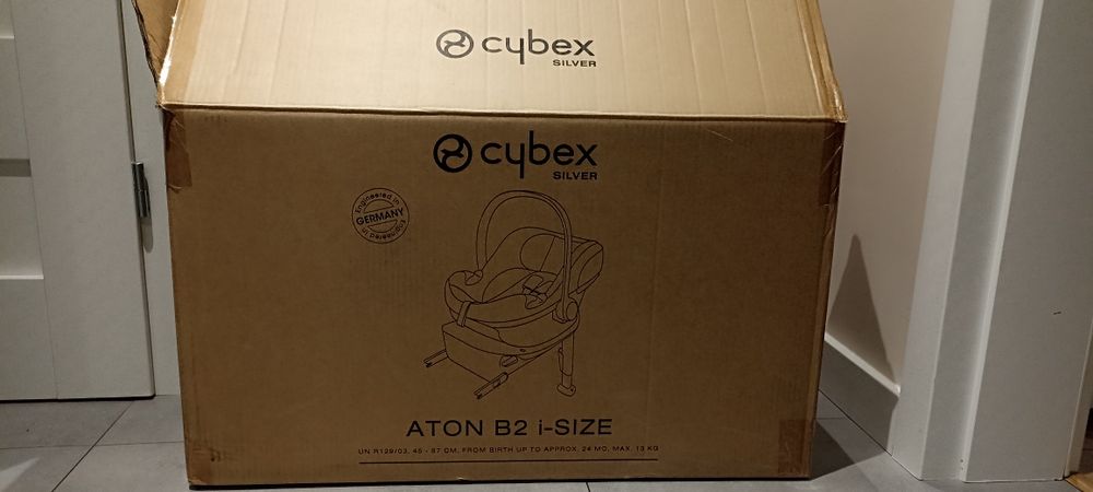 Fotelik samochodowy Cybex Aton B2 i-size z bazą Base One