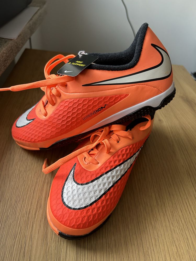 Nowe Nike Hypervenom halówki 35,5 EU 22,5cm