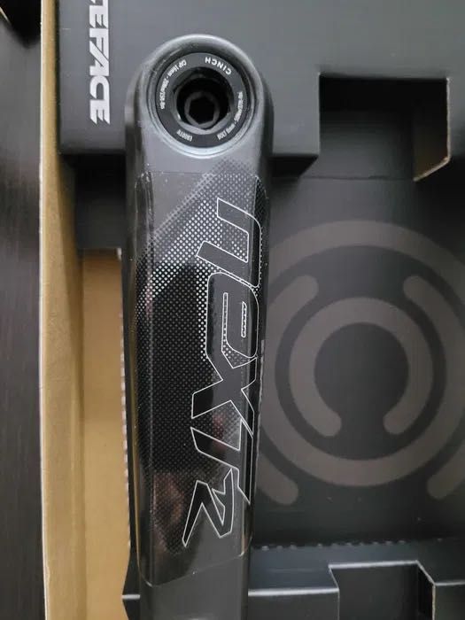 Korba Race Face Next R carbon,175mm,czarna z białym nadrukiem NOWA
