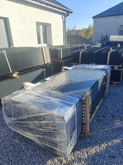 Panele ogrodzeniowe 3D, słupki ,obejmy ,mocowania do podmurówki/słupka