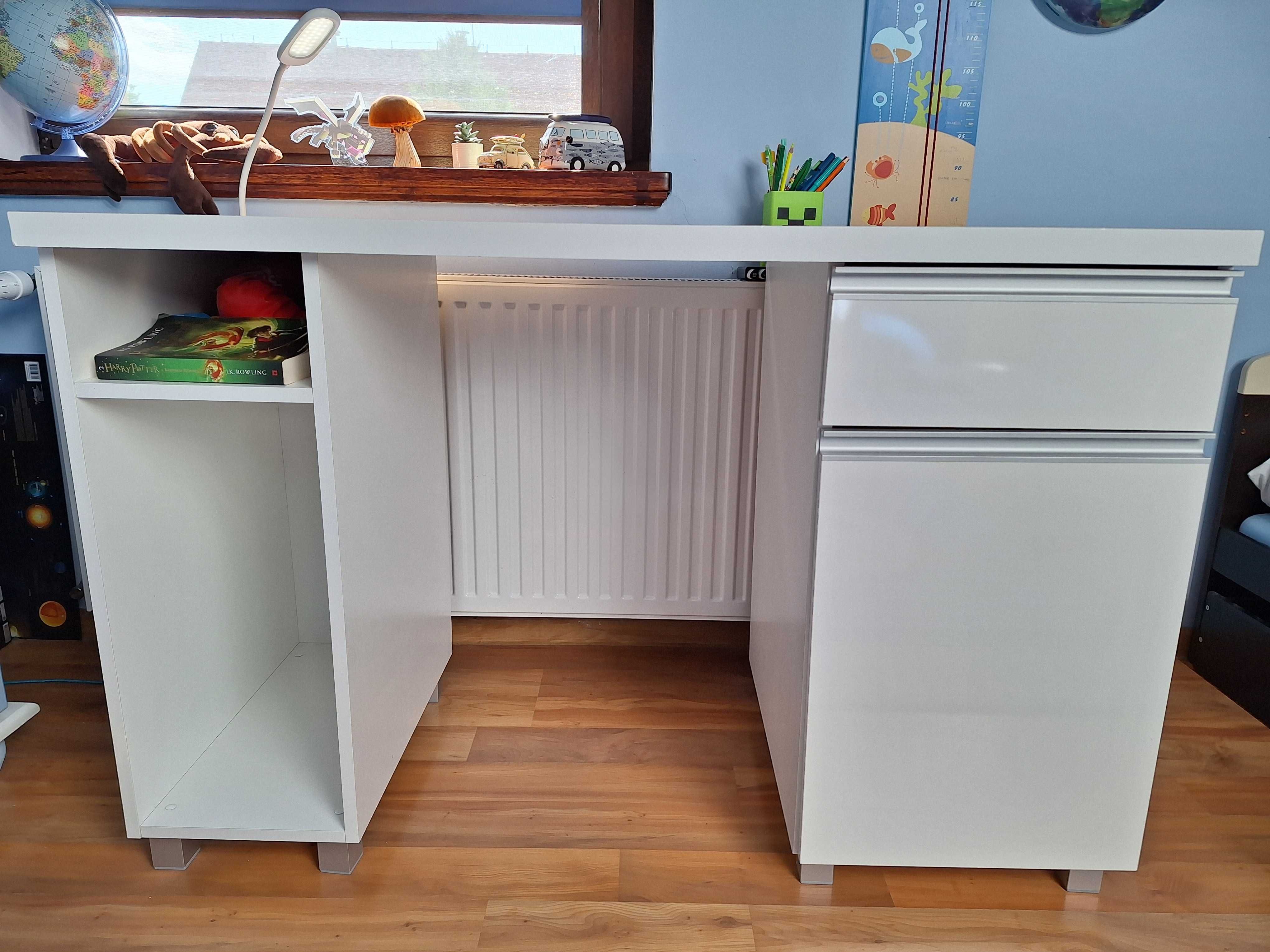 Biurko białe 120x53