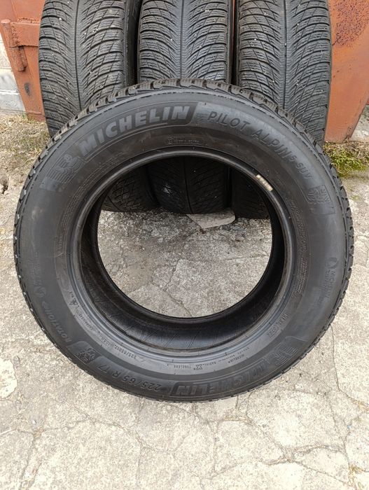 225/65 R17 Michelin Pilot Alpin 5 SUV