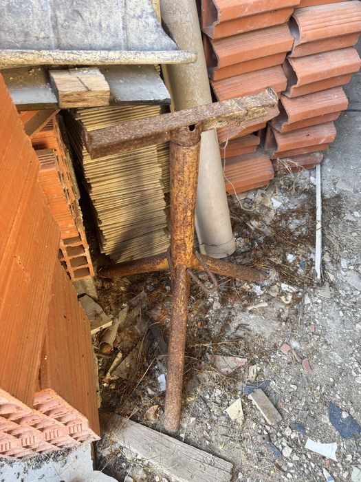 Prumos/Escoras/Extensores e Tripé