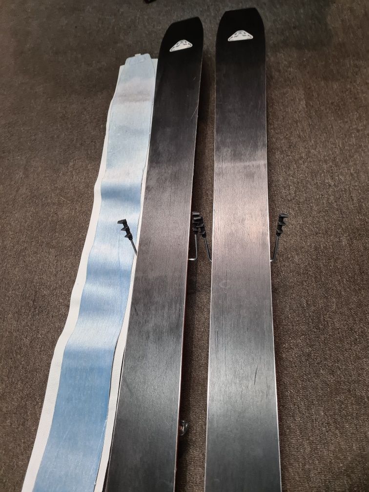 Narty skiturowe dynafit 96 176 cm z wiązaniami i fokami dynafit