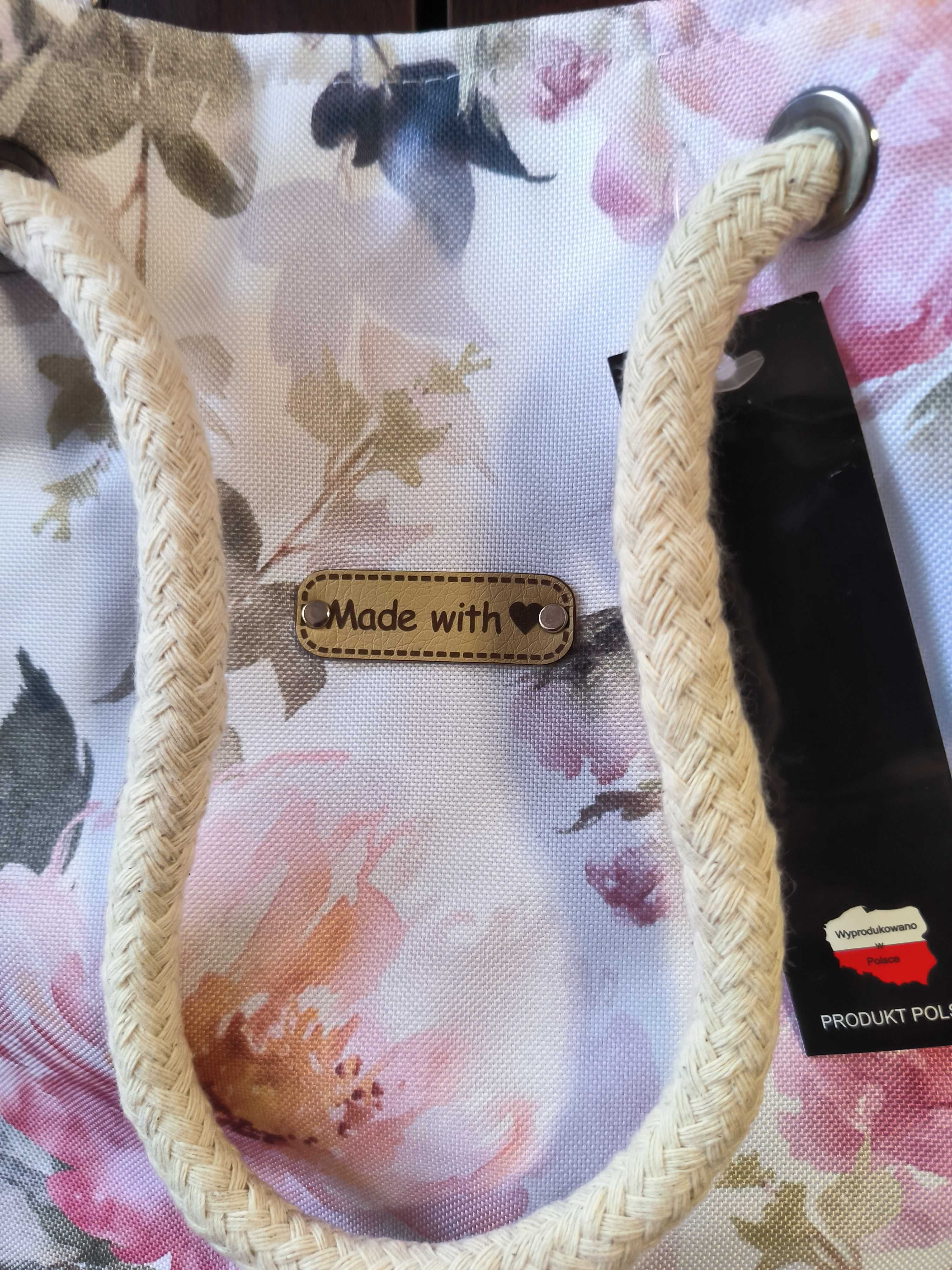 Piękna torebka worek w kwiaty nowa