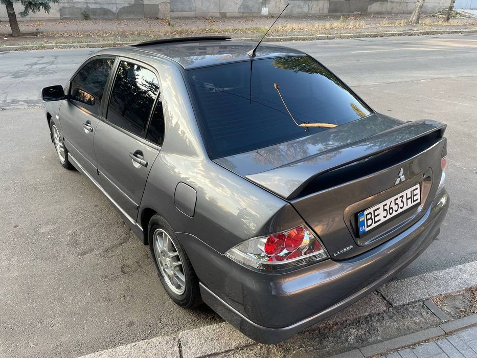Митсубиси Лансер 2.0 автомат