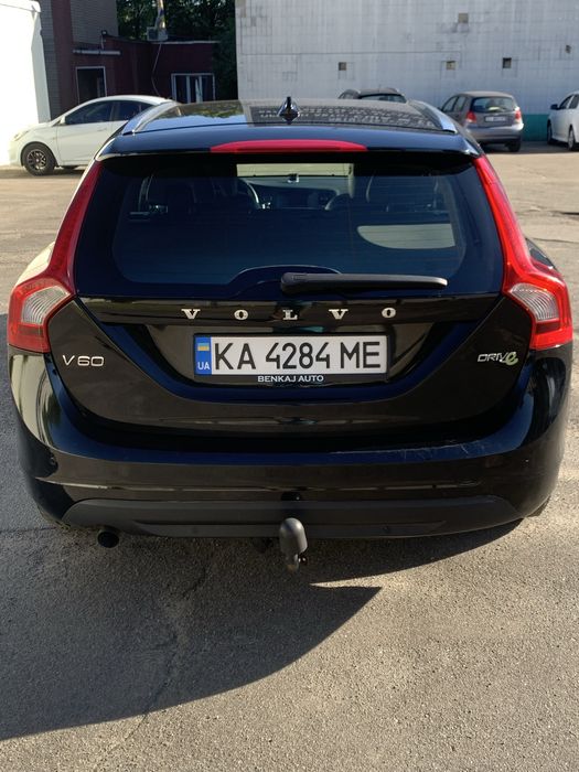 Volvo V60. Механика. 1,6 дизель. 2011