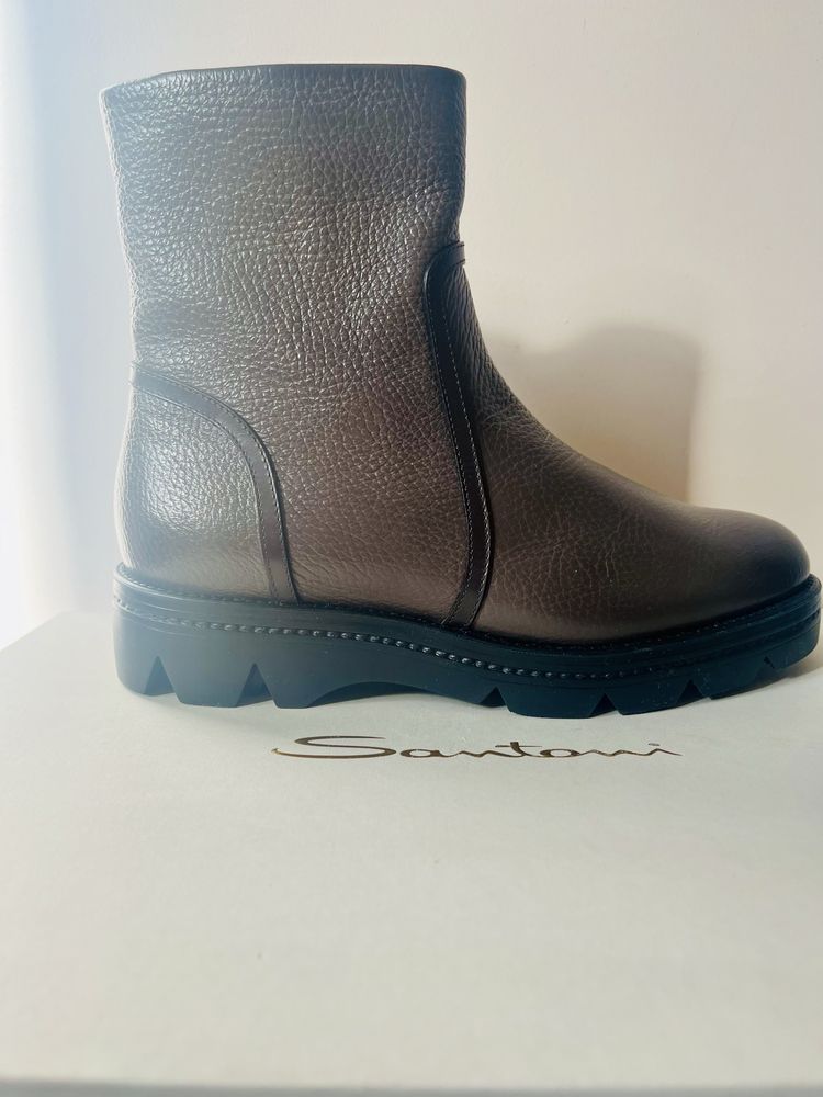 Продам новые женские зимние ботинки Santoni