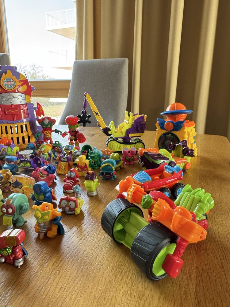 Figurki SuperThings
