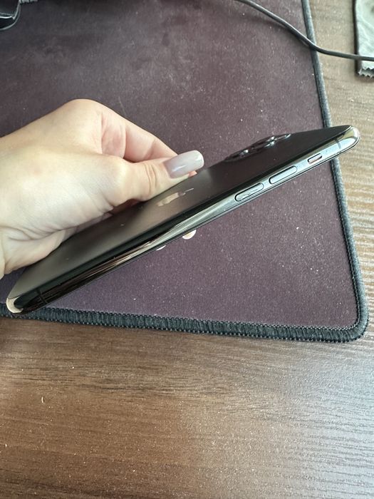 Продам  IPHONE 11 PRO