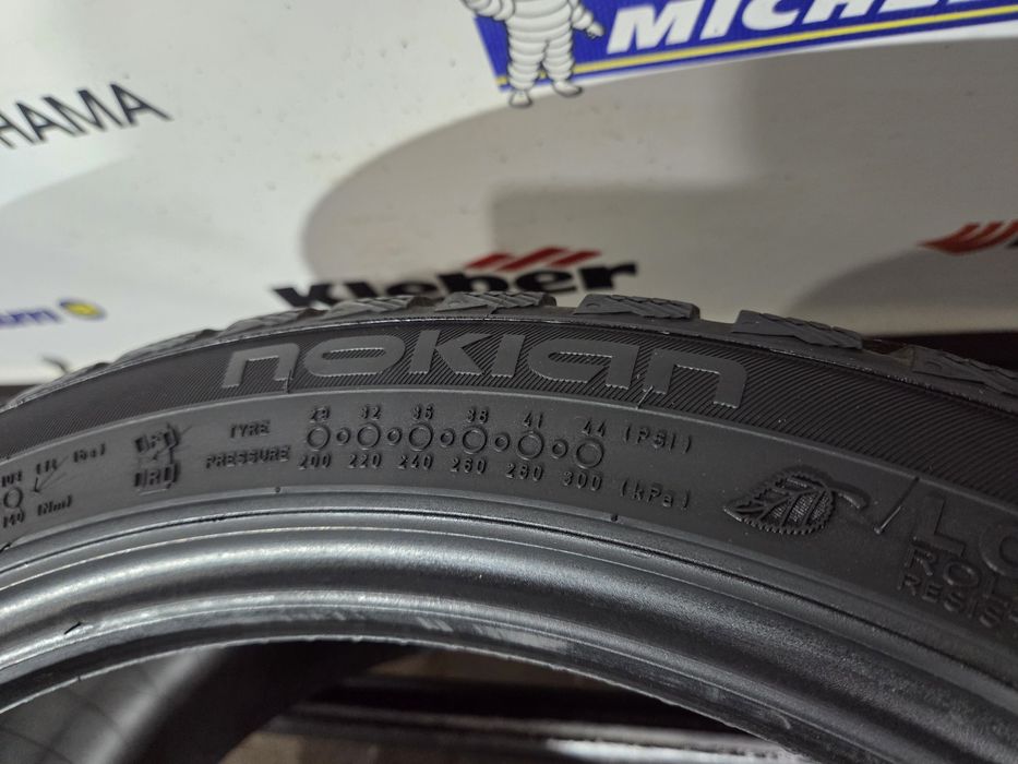 Шини зимові 225 40 18 Nokian 7.5мм!