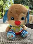 Interaktywny piesek Fisher-Price dla 2 latka