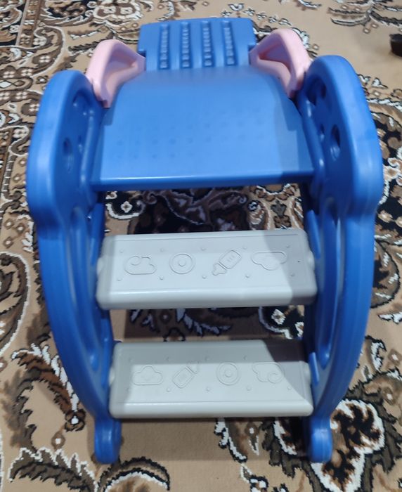 Гірка від 1 -3 років. Стан гарний .