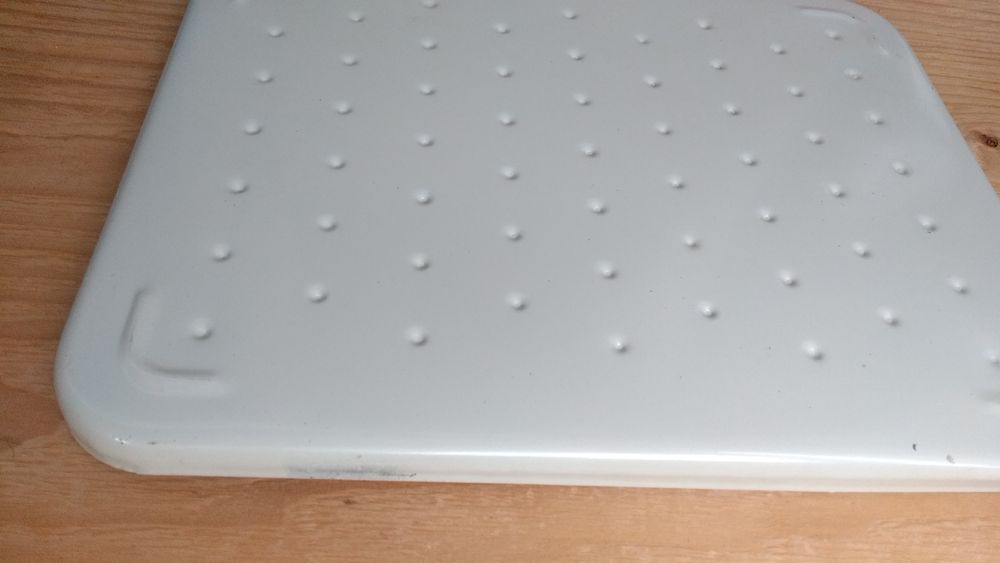 Металлический поддон. Эмаль.