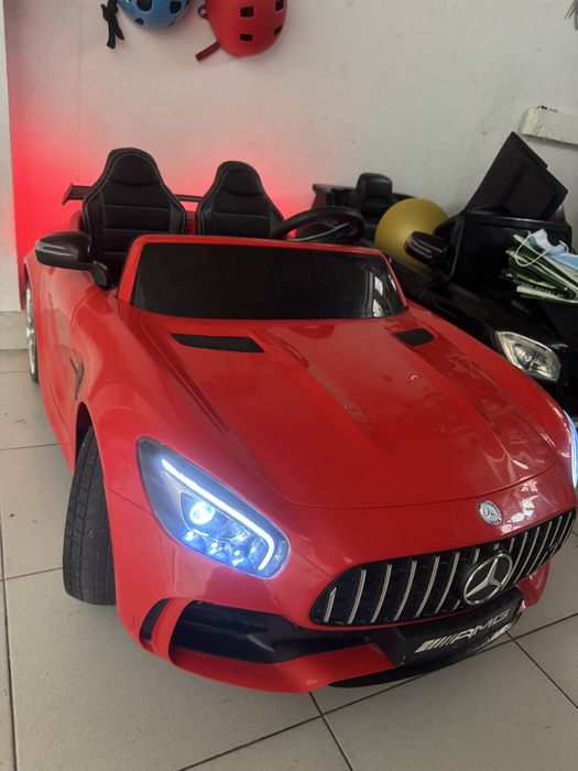 Mercedes AMG 2 lugares - 4 motores