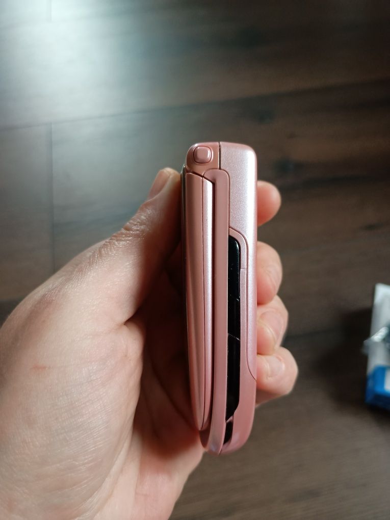 Nokia 6131 w stanie bardzo dobrym.