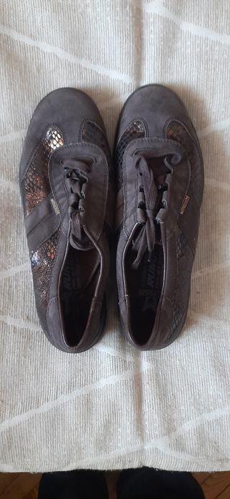 Продам туфли-кросовки женские фирми Mephisto