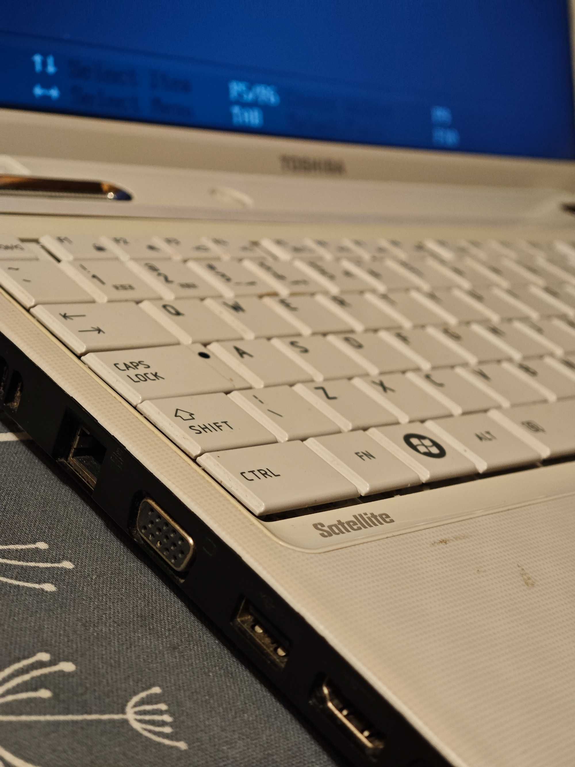 Laptop Toshiba satellite L755D AMD A6 2GB