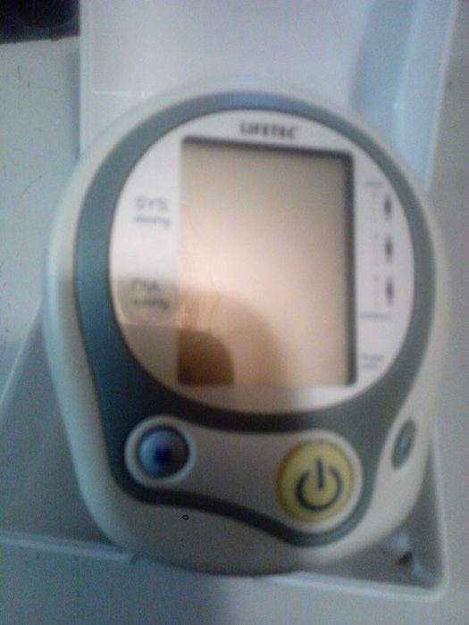 Автоматический тонометр на запястье (Германия)