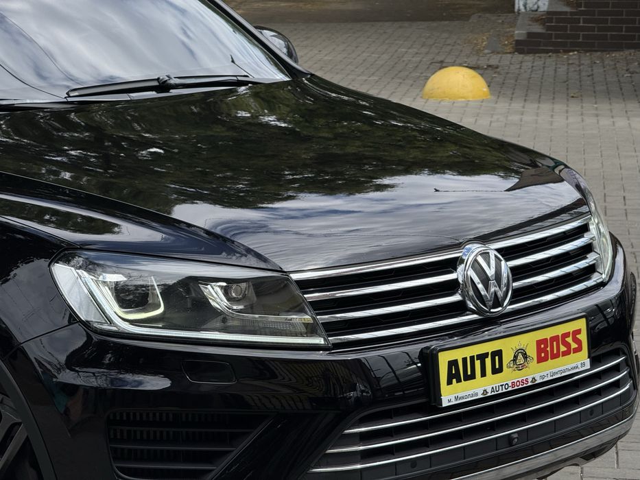Volkswagen Touareg 2016 год, пневмо, целый, топ комплектация!