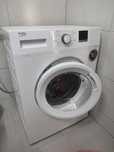 Máquina de lavar roupa Beko (com avaria)