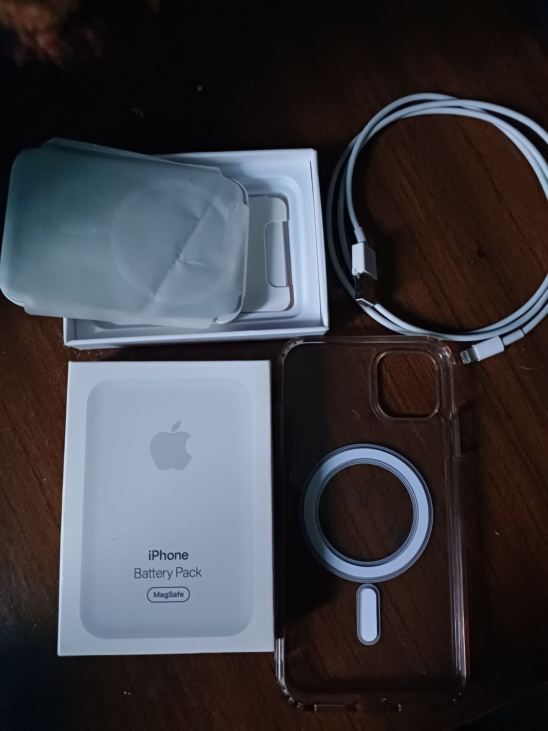 IPhone Battery Pack MagSafe + чохол iPhone 11 і шнурок