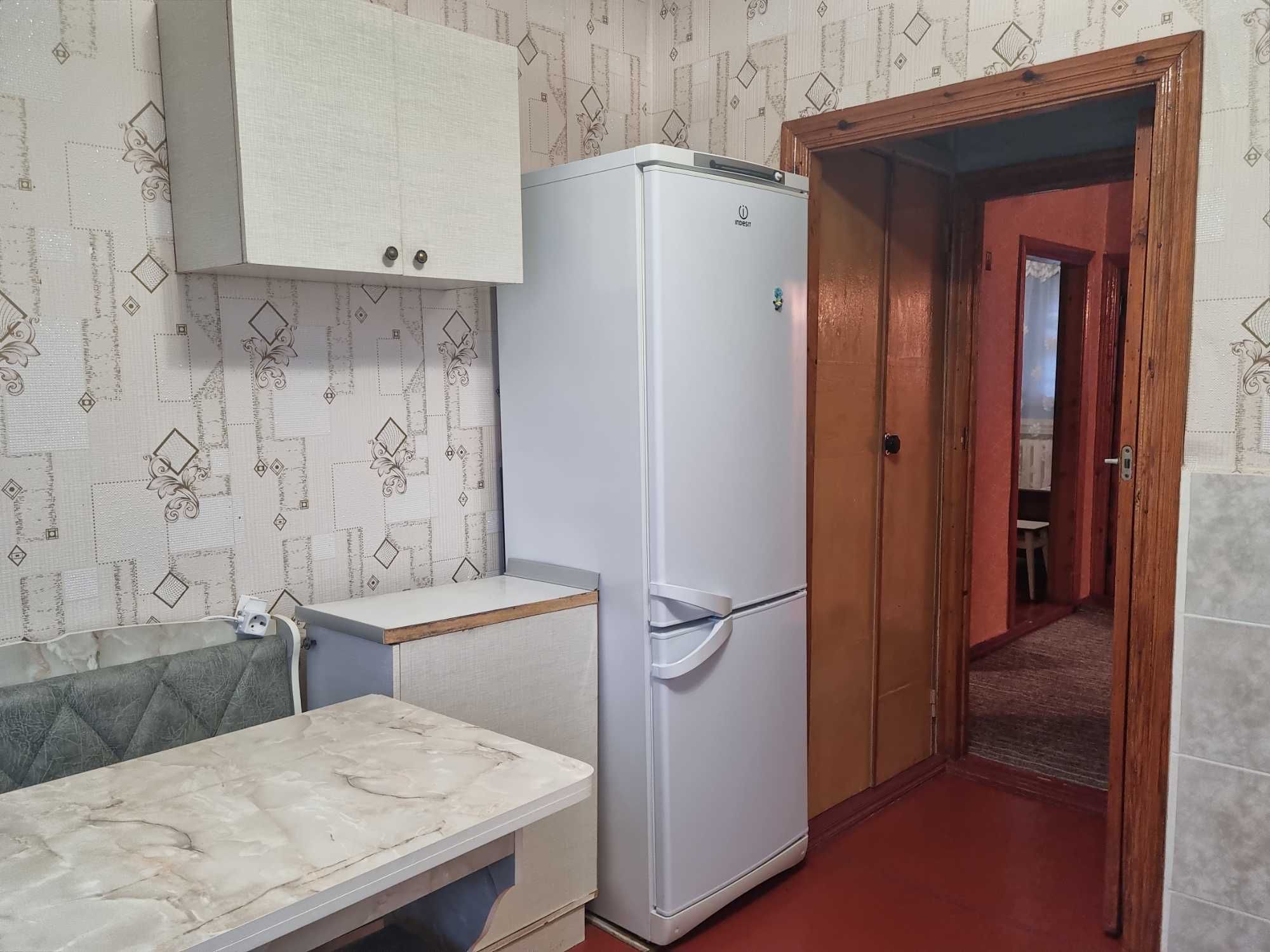 Срочно продам 4-х комнатную квартиру на 3-м микрорайоне