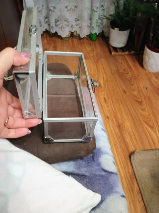 Kuferek na kosmetyki używany