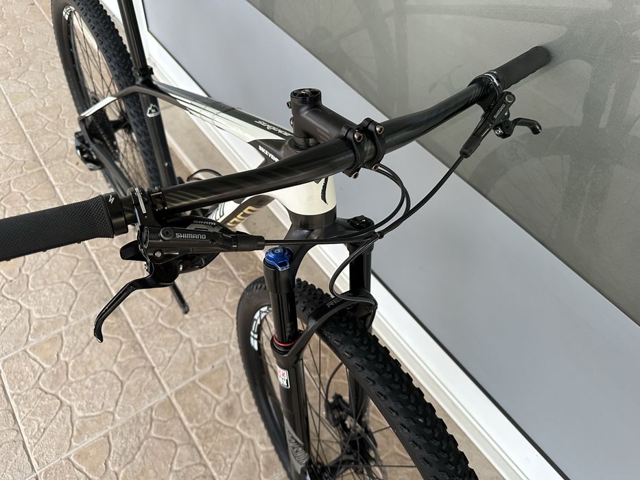 Bicicleta de BTT Specialized 29 - Carbono - 12v