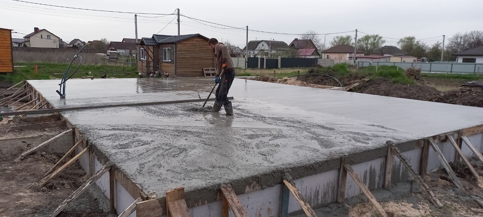 БЕТОН. БЕТОНОНАСОС. ГАРЦОВКА. Цемент. Кільця. Кришки. ФБС-блоки. Плити