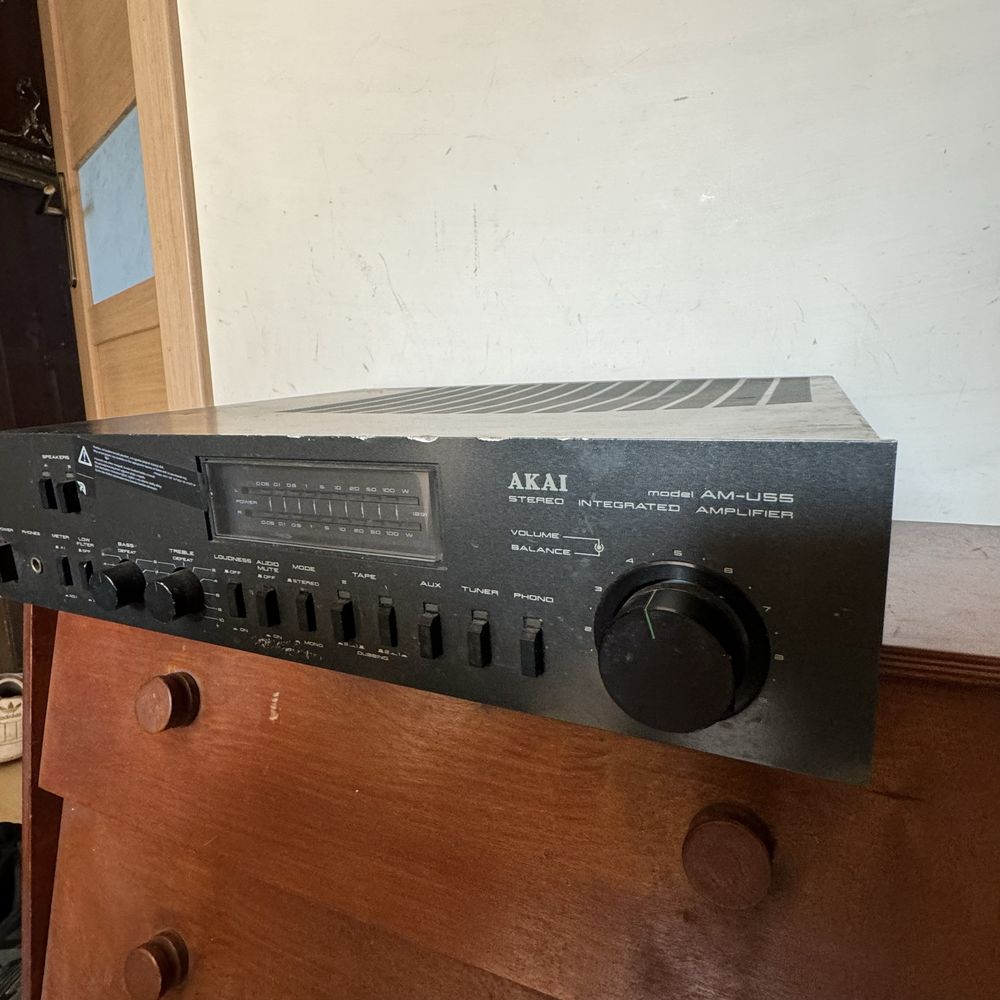 Wzmacniacz akai AM-U55