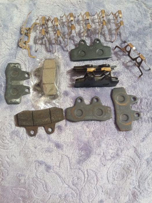 Колодки електроскутера Aima m3 25мм на дискові гальма, пружини