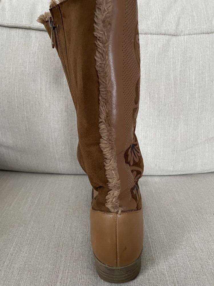 Жіноче шкіряне зимове взуття на цигейці (овчині), 37 розмір