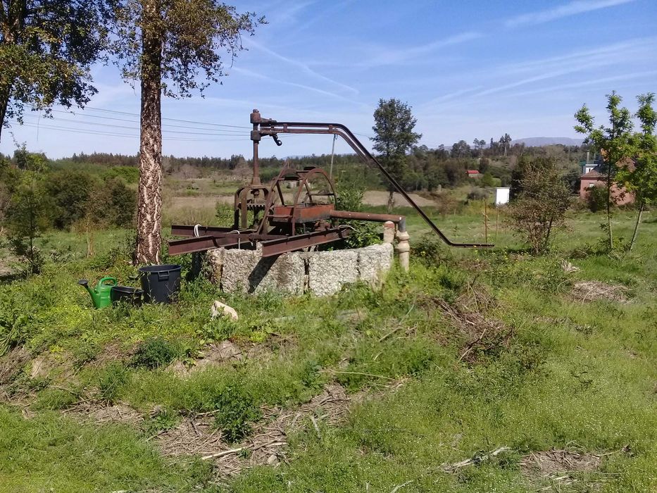 Nora antiga de poço