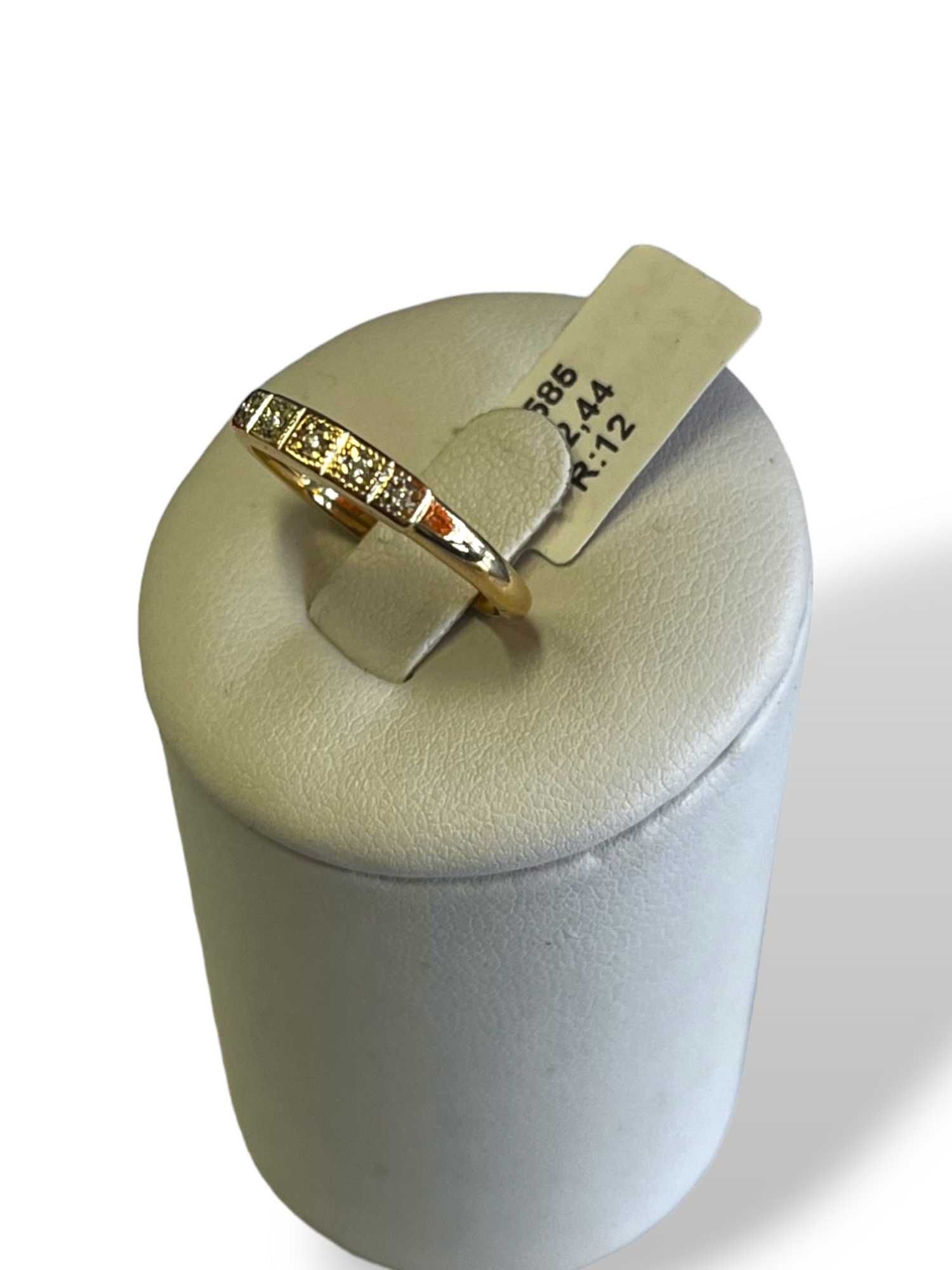 Złoty pierścionek z Brylantami 585 0,04 CT