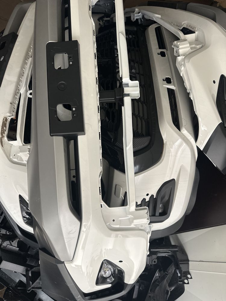 Vendo parachoques de hilux gr