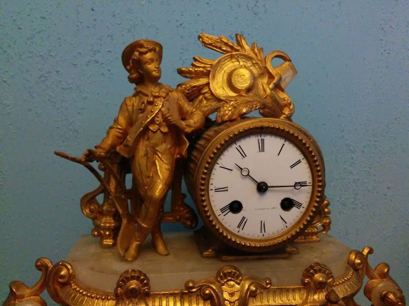 Каминные часы + два канделябра 19 век.