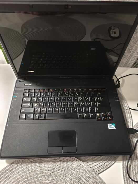 Lenovo 3000 g530