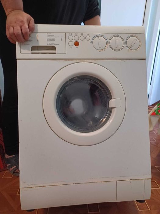 Продам б/у стиральную машину Ardo.