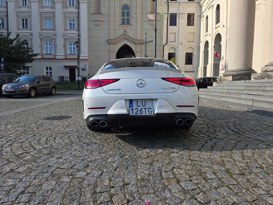 Mercedes CLS 53 AMG Auto do Ślubu Poczuj Magię Wyjątkowych
Chwil!