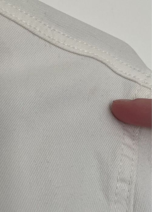 Casaco de ganga branco com botões (sinais de uso) (Clockhouse, tam 38)