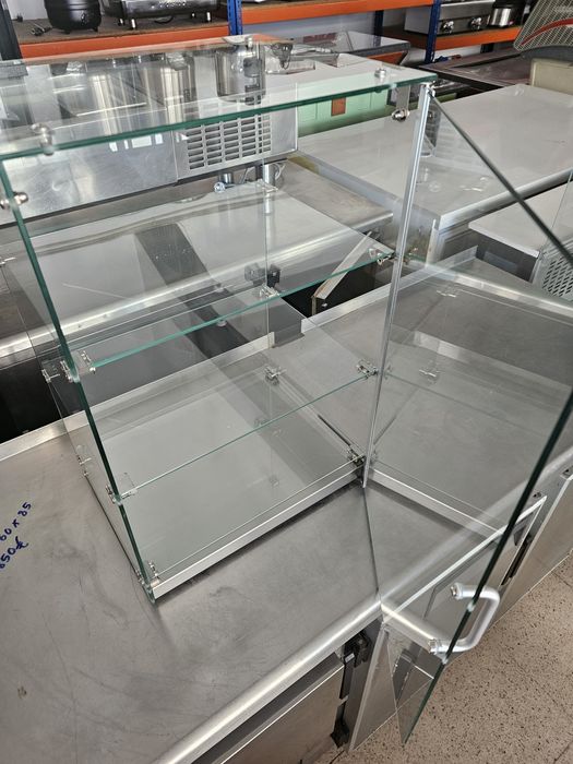 Vitrine neutra 3 pisos
