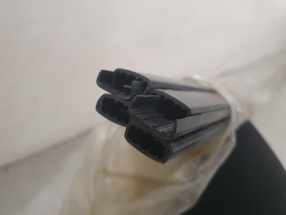 Nowy Profil x8meblowy Salag 18mm/2.6m czarny 8 sztuk