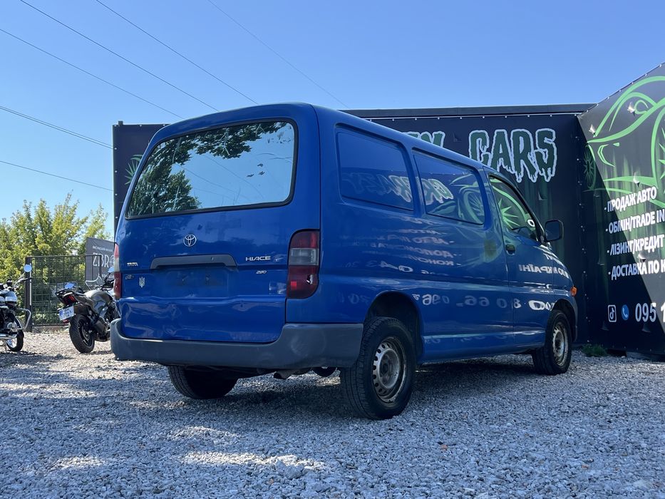 Toyota HiAce (2.5 дизель )