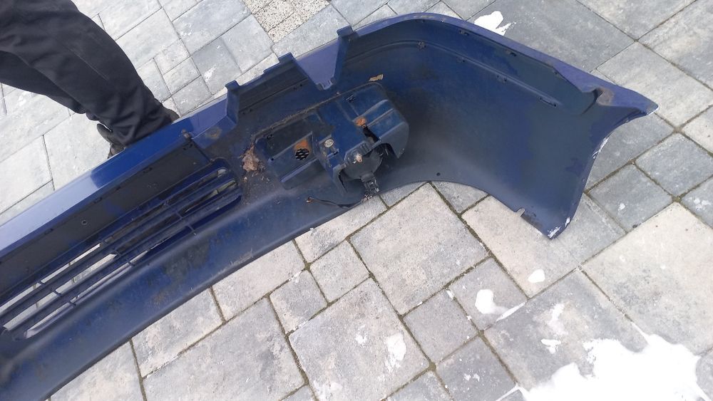 Skoda Felicja lift zderzak przod przedni granatowy niebieski