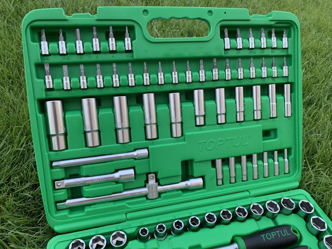 Набор инструмента комбинированный 1/4" и 3/8" и 1/2" TOPTUL gcai151r