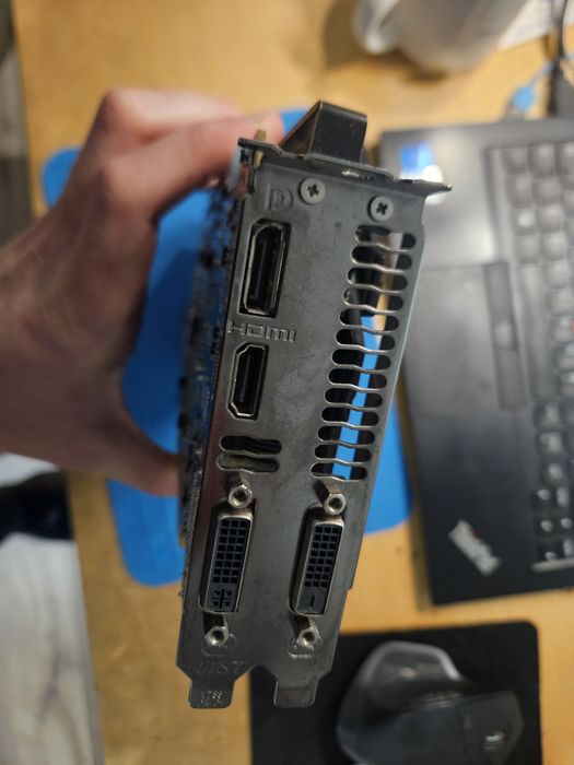MSI GTX770 OC 2GB uszkodzona