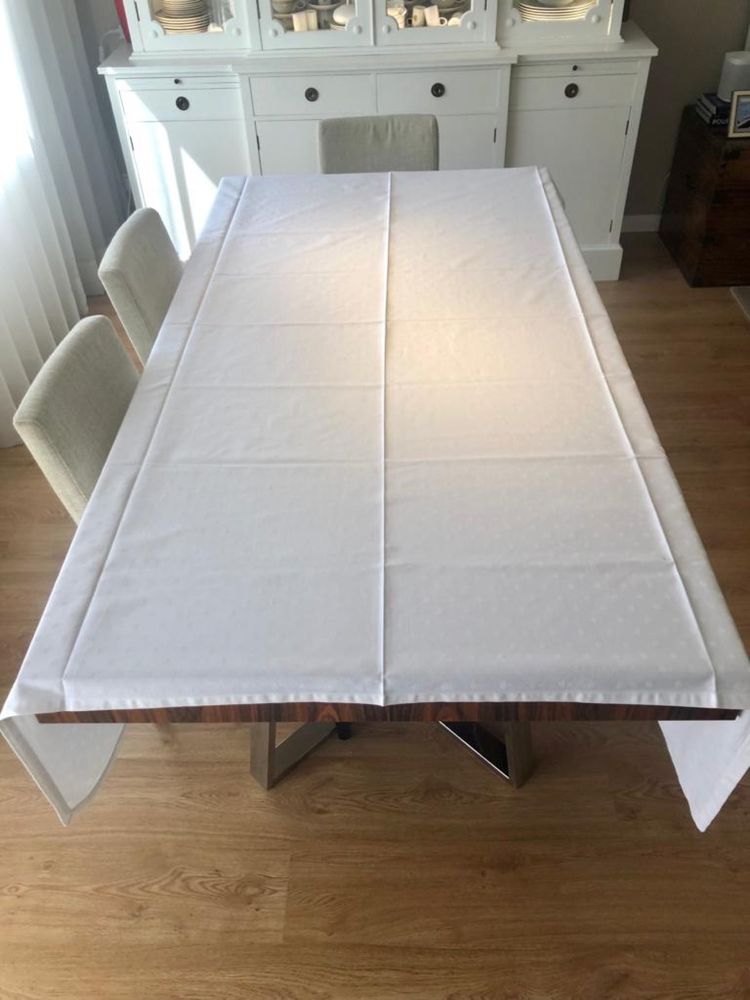 Toalha de mesa e 4 guardanapos | branco