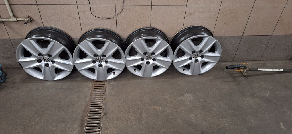 Felgi stalowe strukturalne VW 5x112